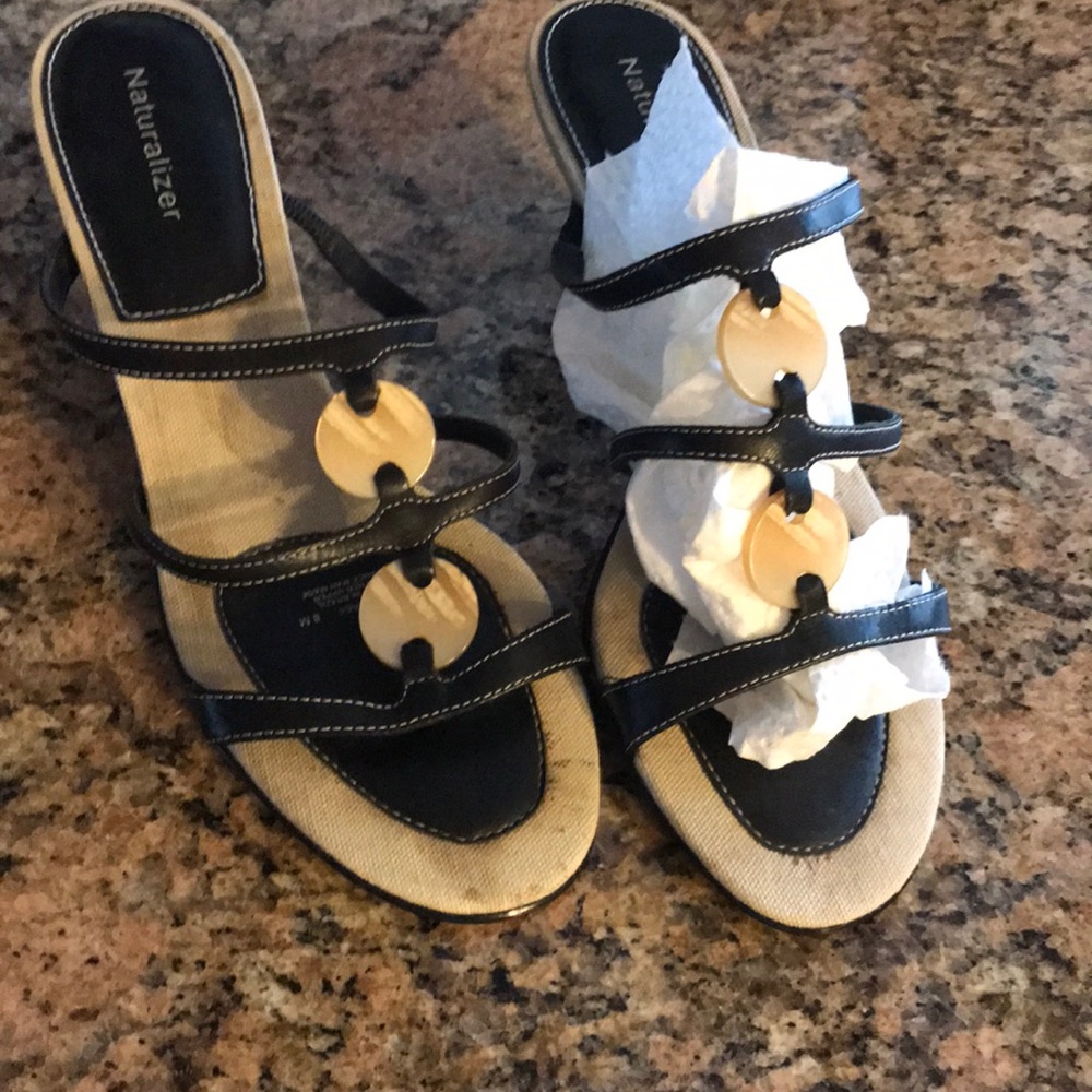 Naturalizer kitten heels. Like new